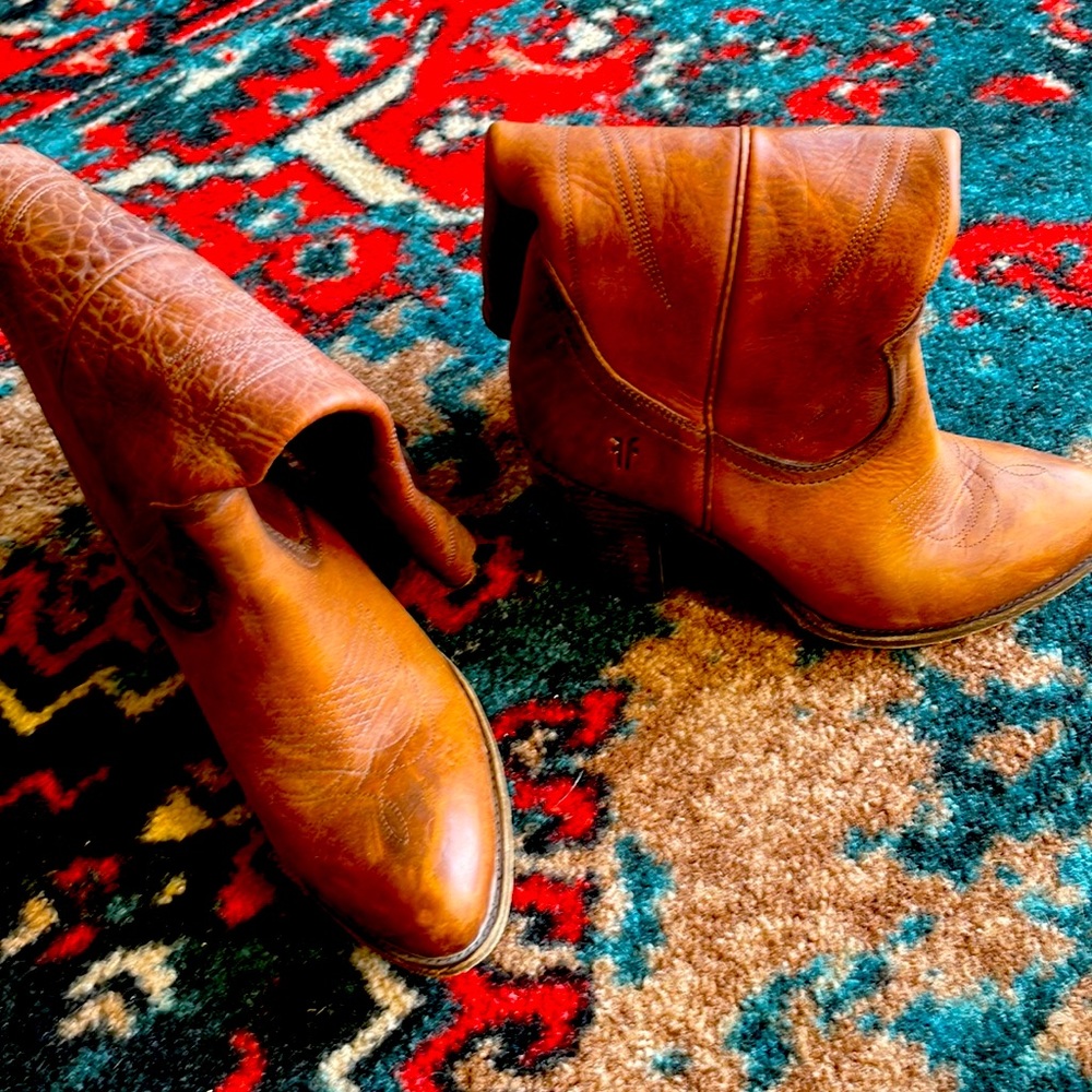 Womens country style FRYE boots